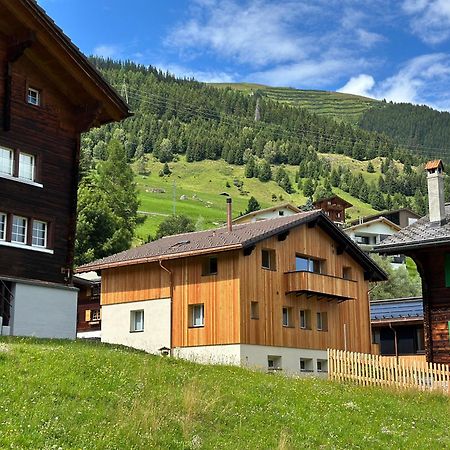 Yeti Lodge Sedrun Exteriör bild