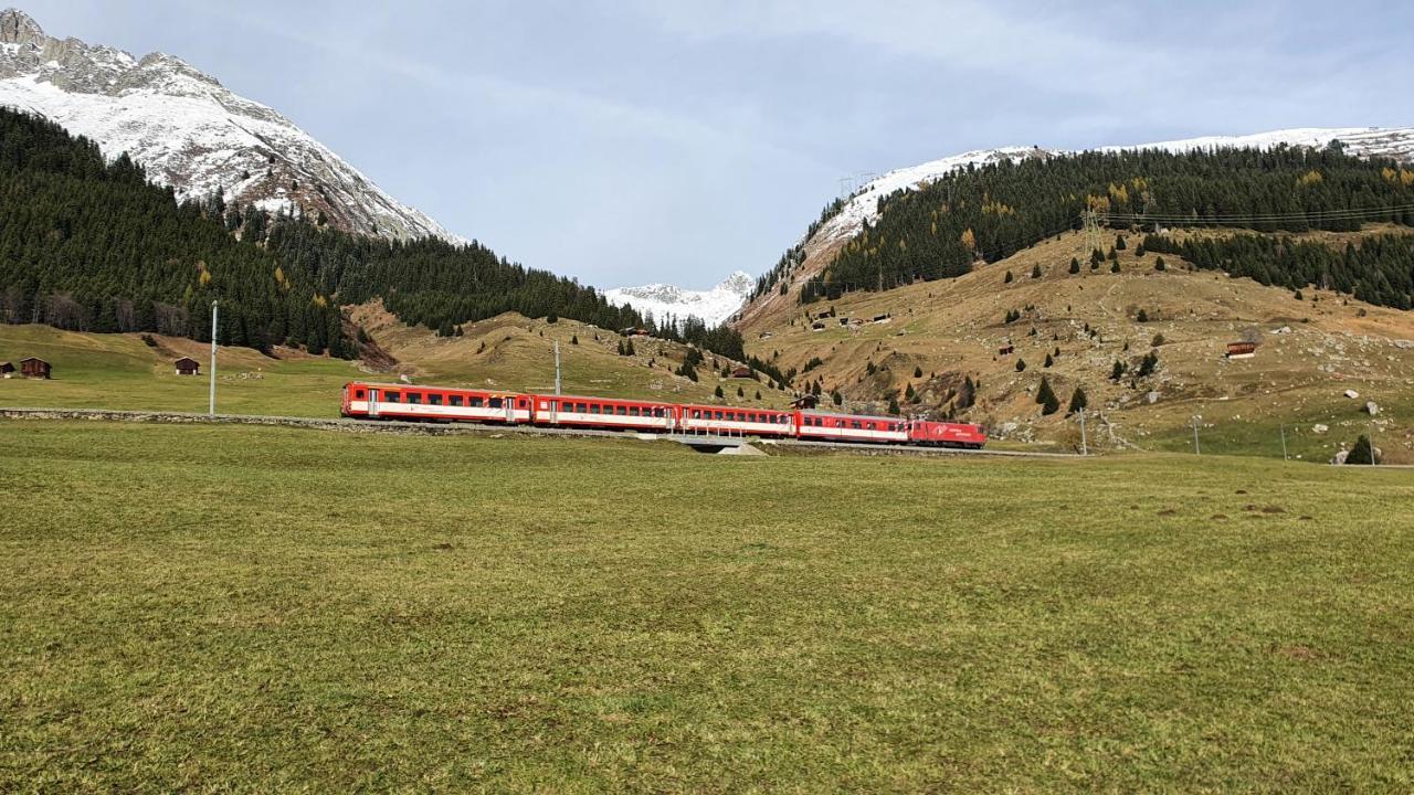 Yeti Lodge Sedrun Exteriör bild