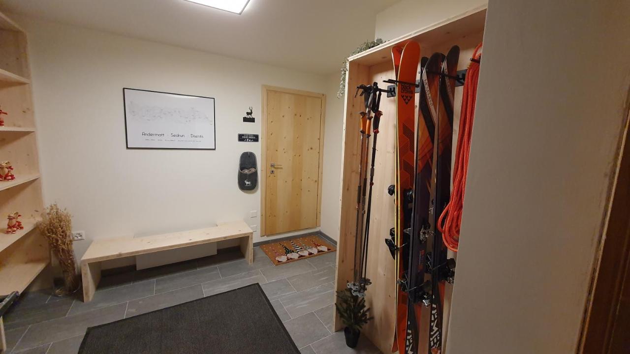 Yeti Lodge Sedrun Exteriör bild