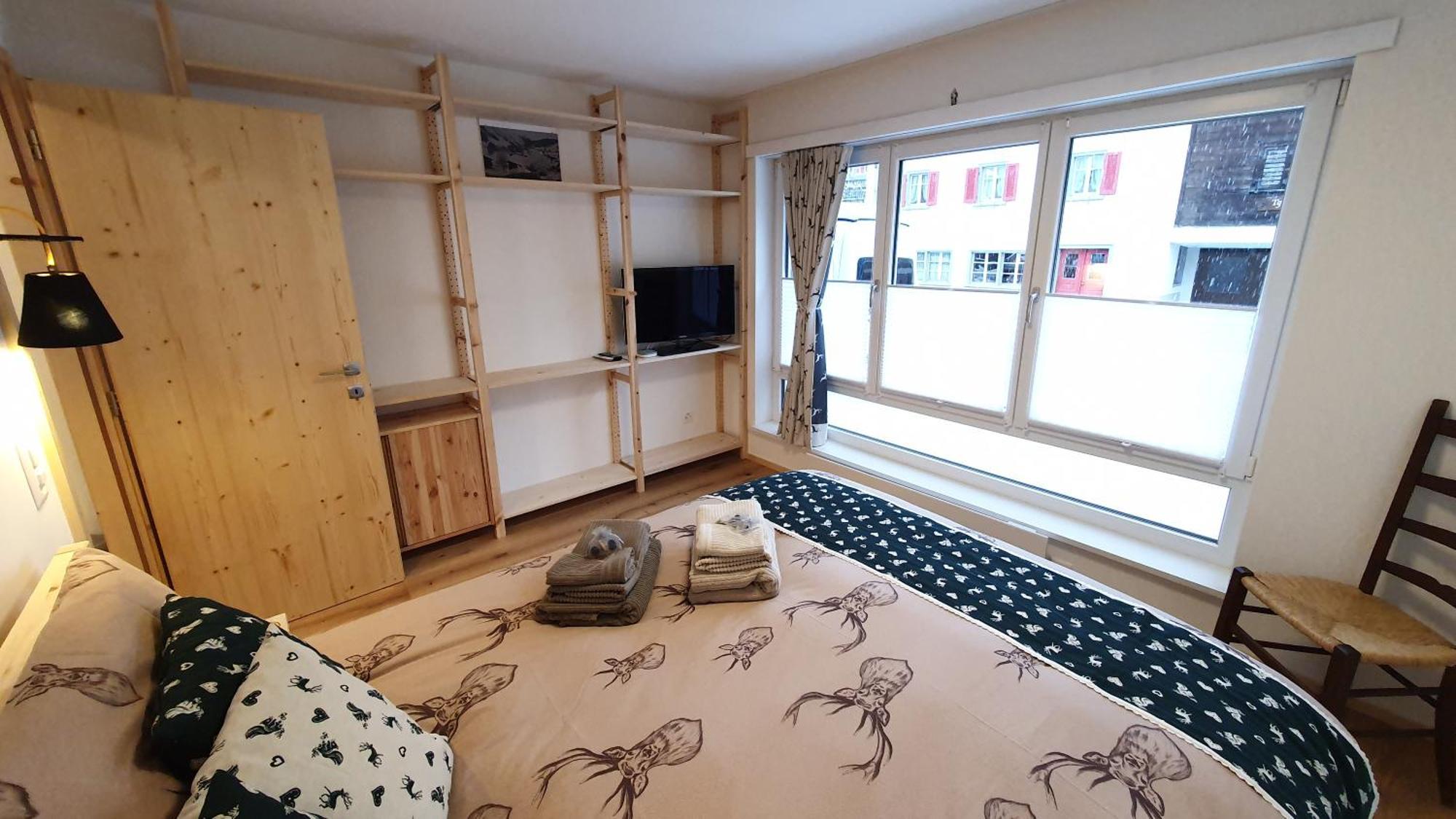 Yeti Lodge Sedrun Rum bild
