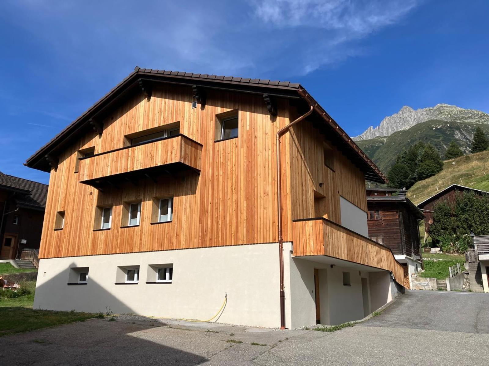 Yeti Lodge Sedrun Exteriör bild