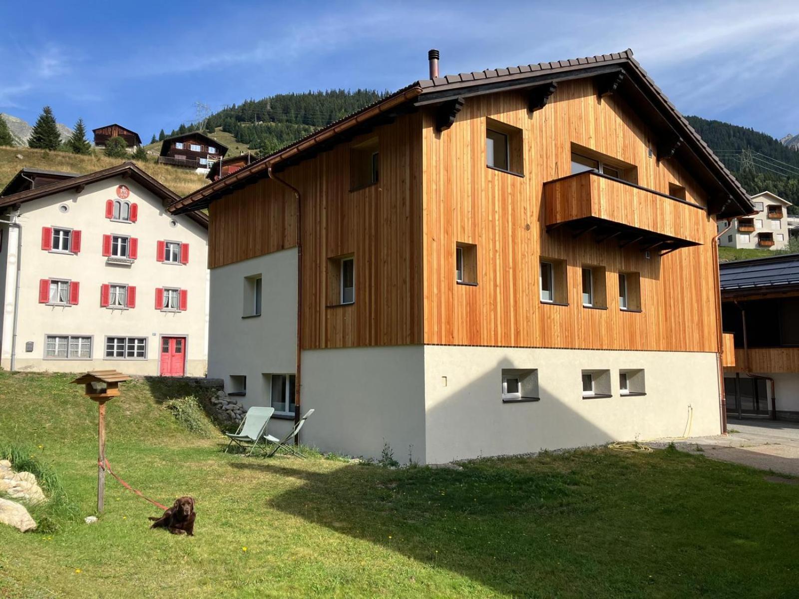 Yeti Lodge Sedrun Exteriör bild